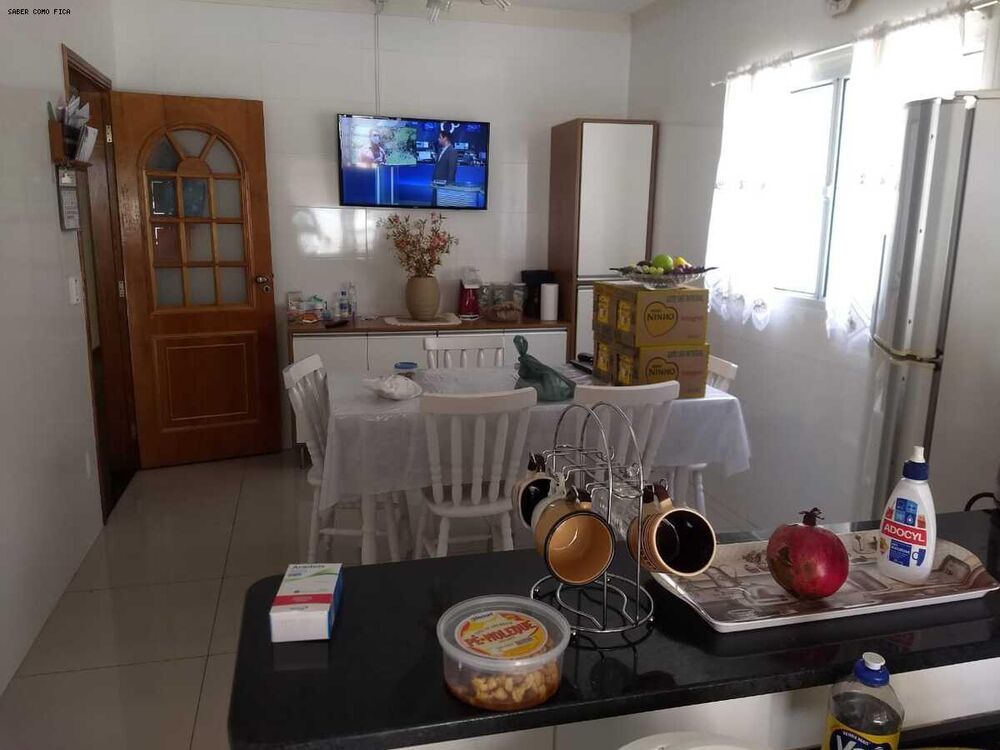 Casa, 3 quartos, 242 m² - Foto 6