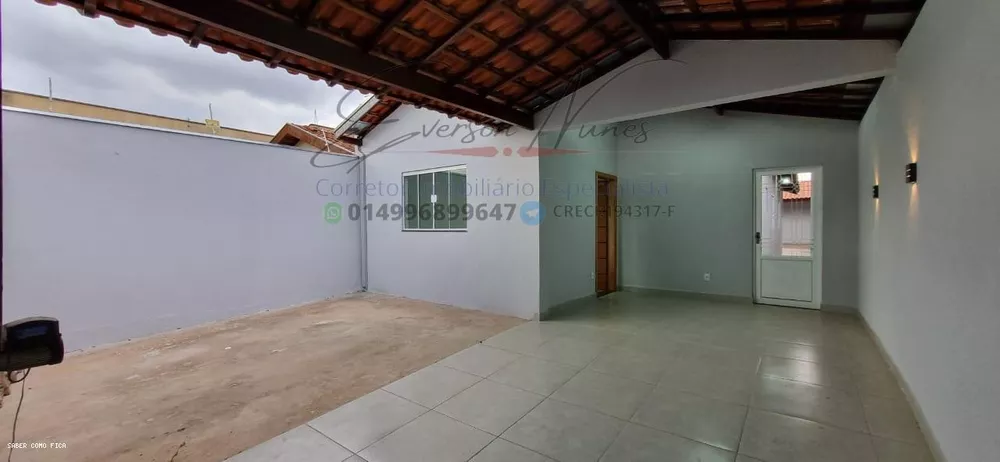 Casa à venda com 3 quartos, 225m² - Foto 1