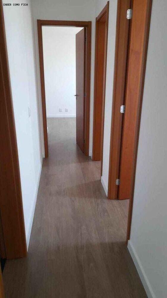 Apartamento à venda com 3 quartos, 72m² - Foto 2