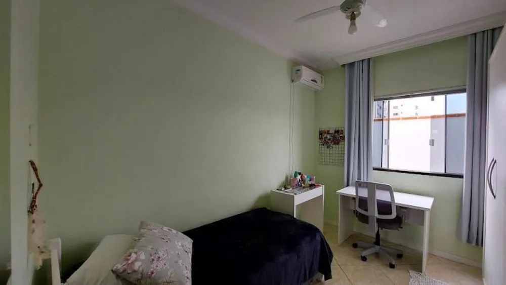 Casa, 4 quartos, 280 m² - Foto 1