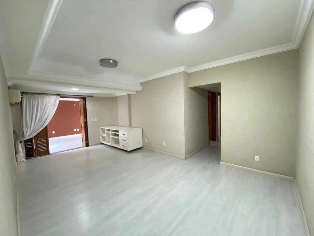 Apartamento, 3 quartos, 260 m² - Foto 1