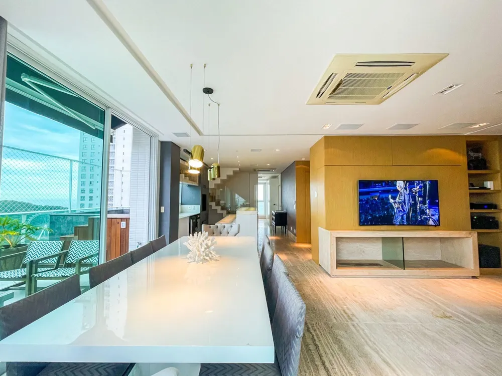 Cobertura, 3 quartos, 251 m² - Foto 2