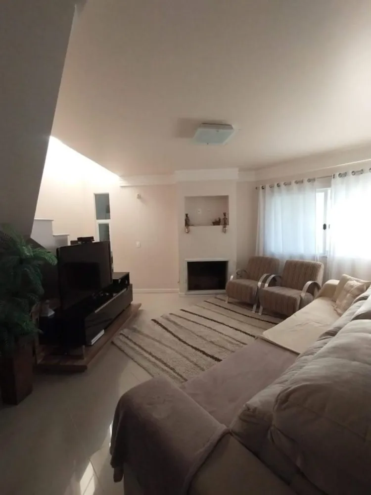 Casa, 3 quartos, 193 m² - Foto 2