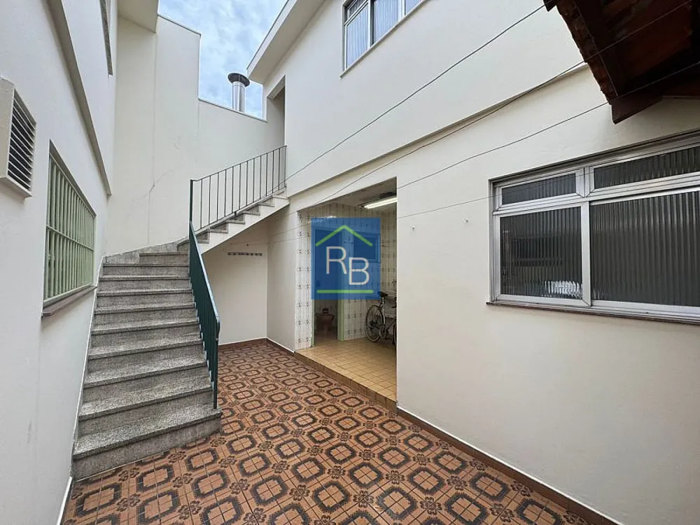Casa, 3 quartos, 218 m² - Foto 2