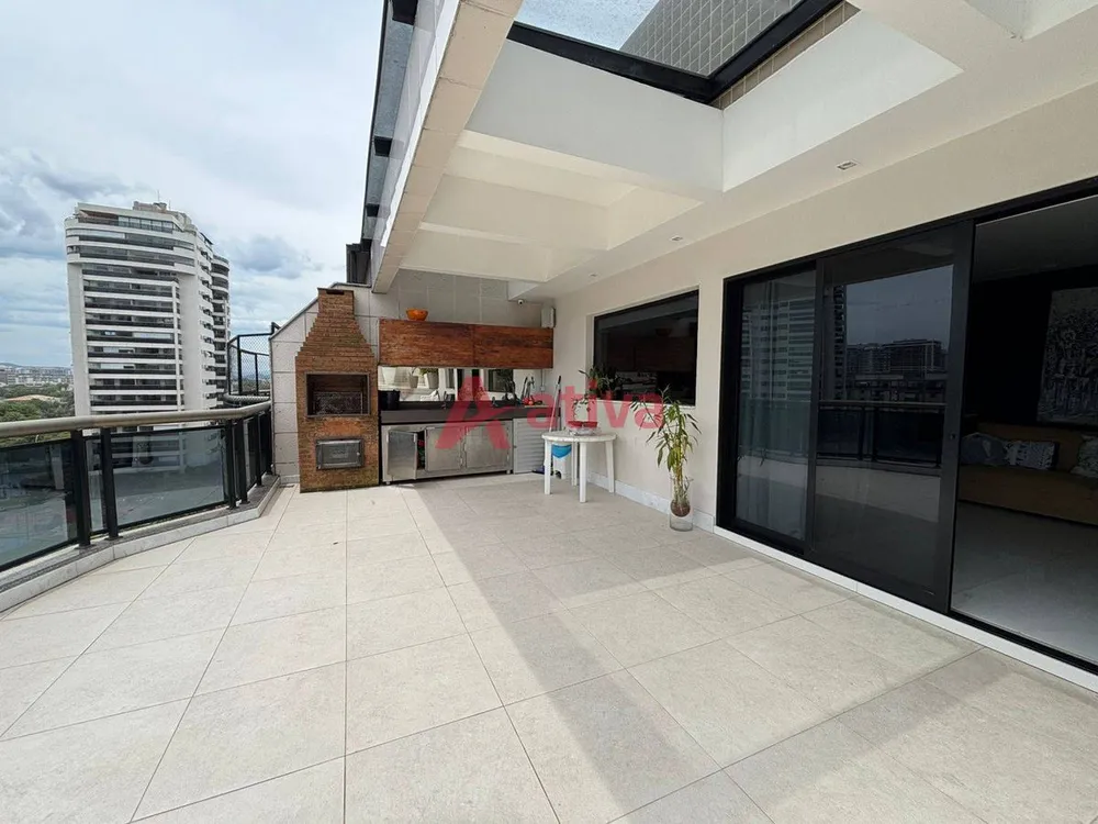 Cobertura, 3 quartos, 224 m² - Foto 1
