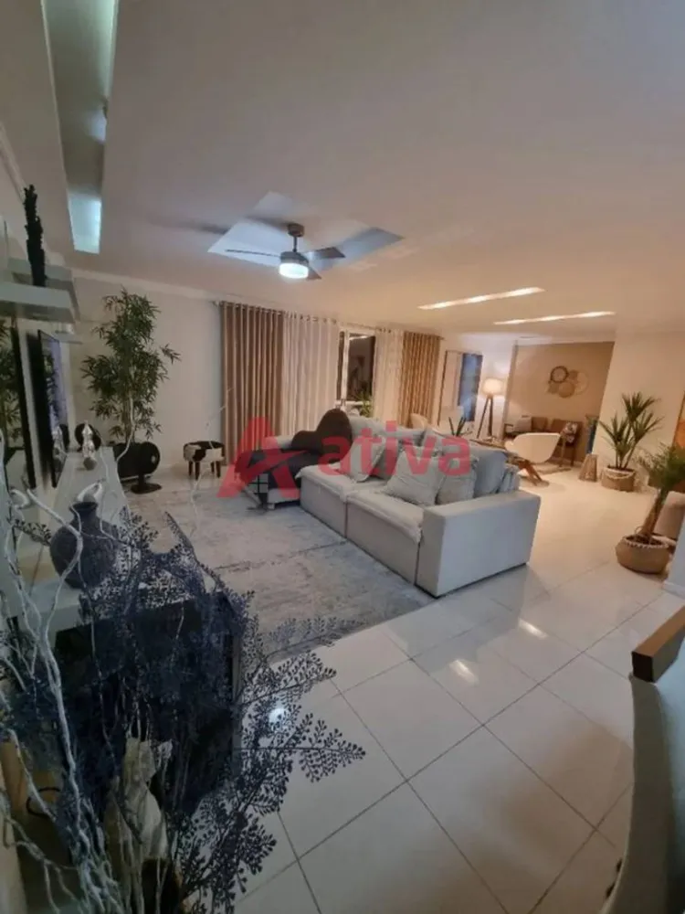Apartamento, 3 quartos, 192 m² - Foto 1