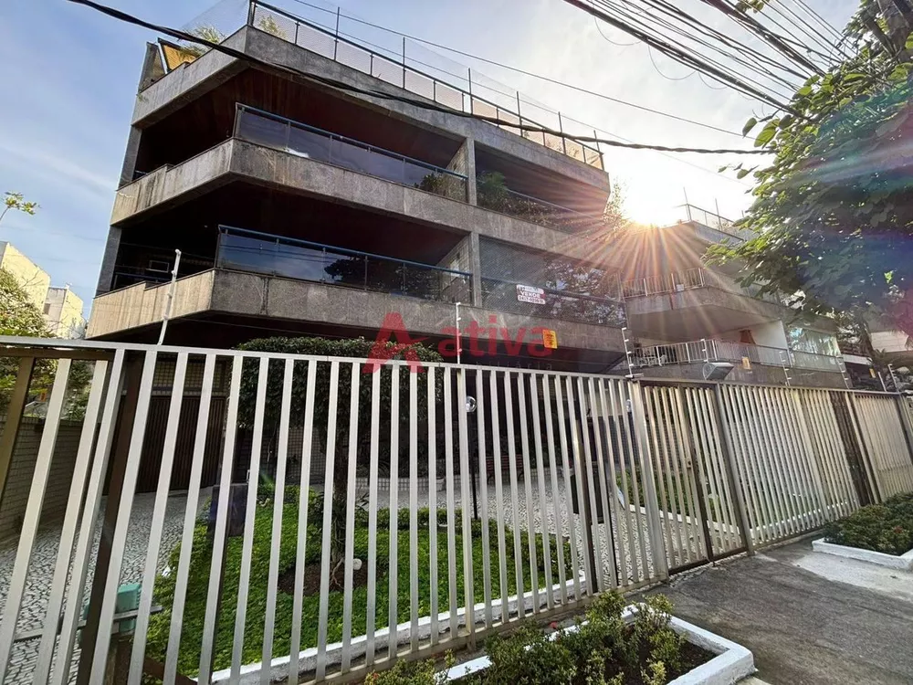 Apartamento, 3 quartos, 156 m² - Foto 1