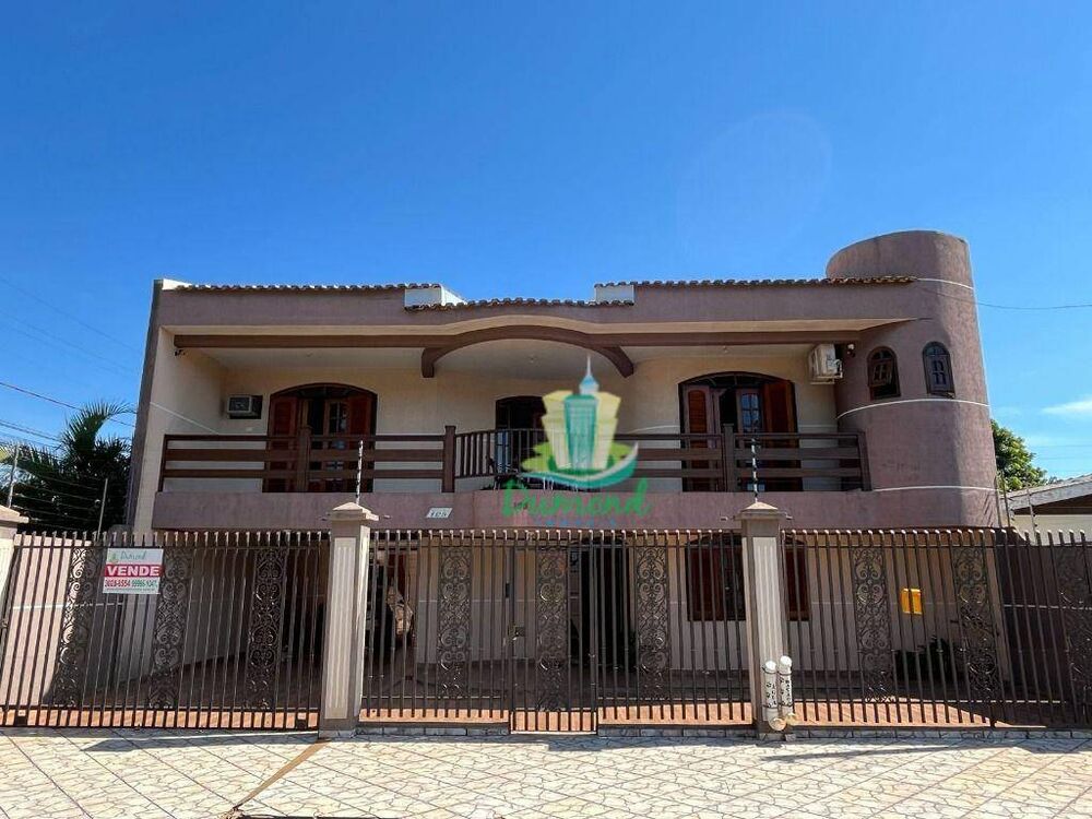 Sobrado, 2 quartos, 257 m² - Foto 1