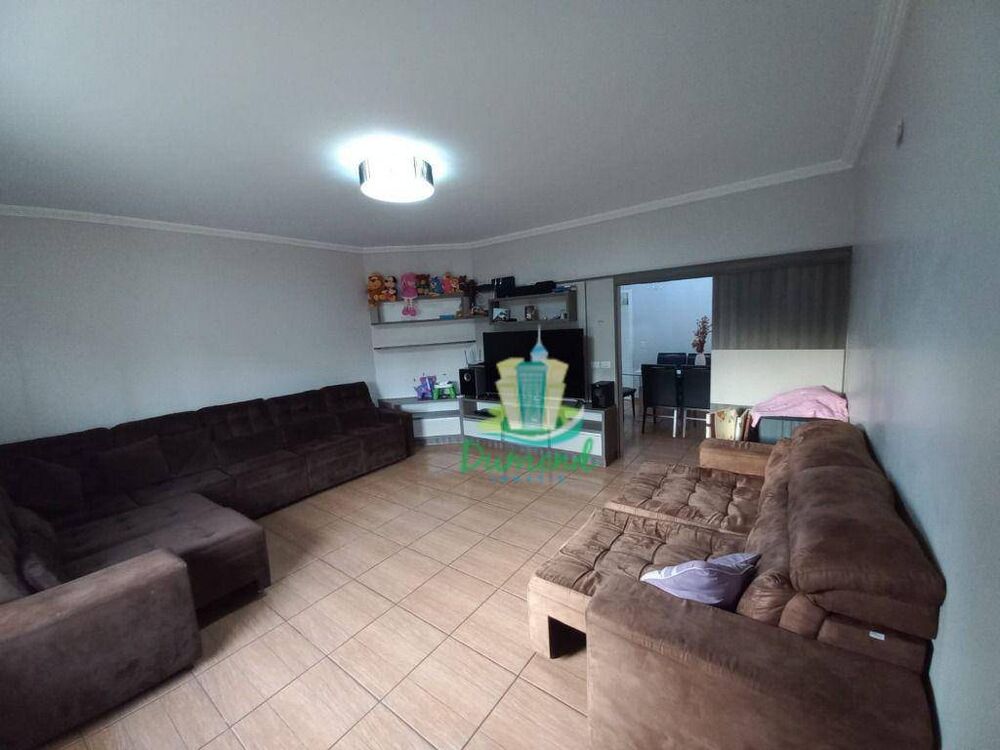 Casa, 4 quartos, 242 m² - Foto 9