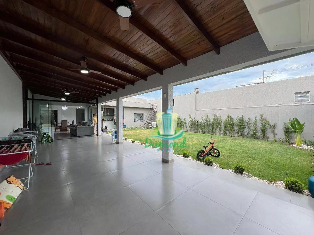Casa, 3 quartos, 210 m² - Foto 2