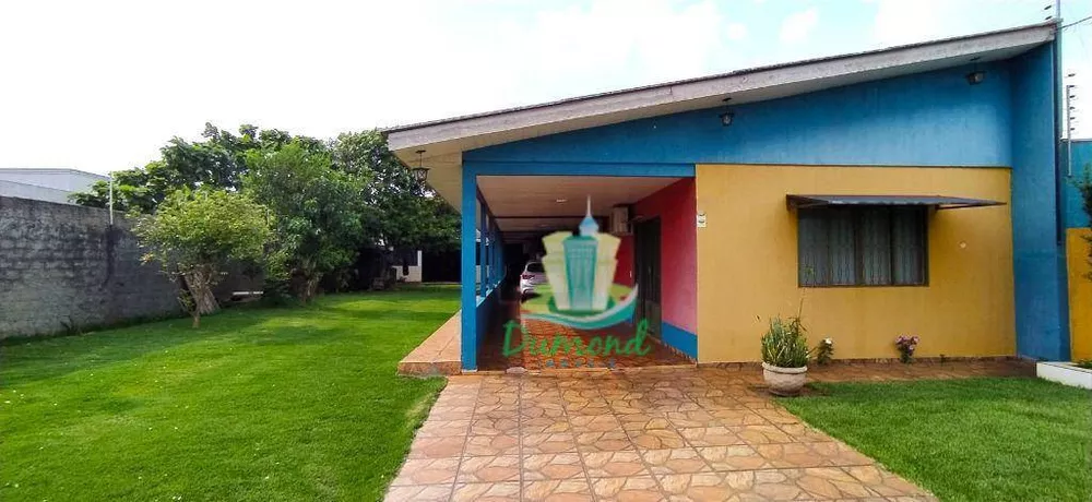 Casa à venda com 5 quartos, 276m² - Foto 2