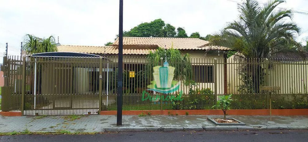 Casa, 4 quartos, 145 m² - Foto 1