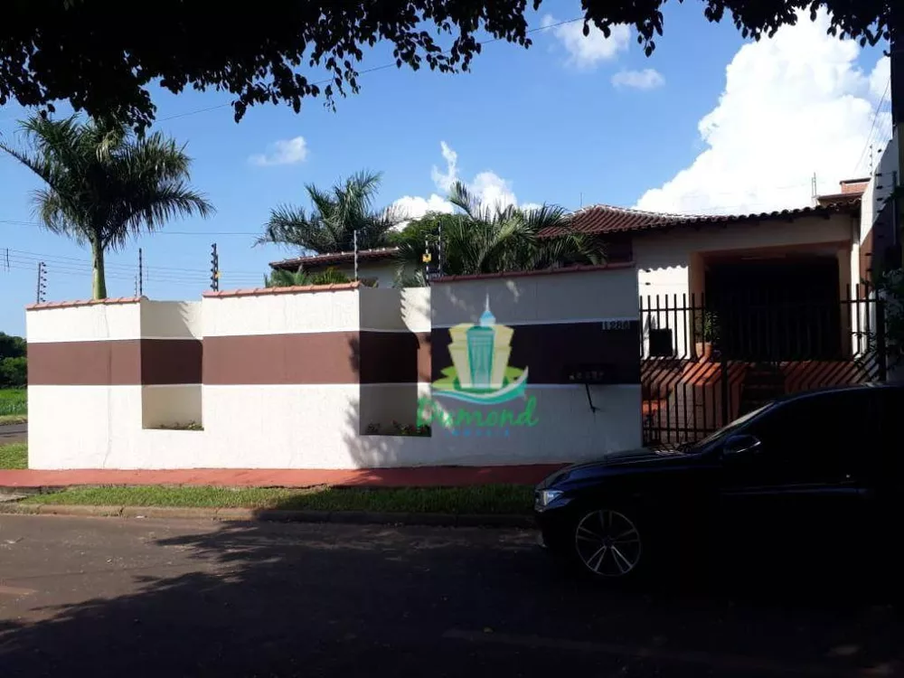 Casa, 3 quartos, 226 m² - Foto 2