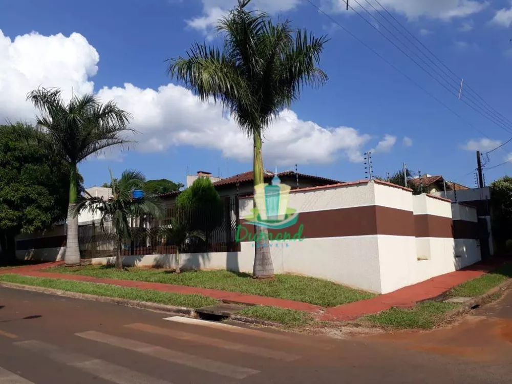 Casa, 3 quartos, 226 m² - Foto 1