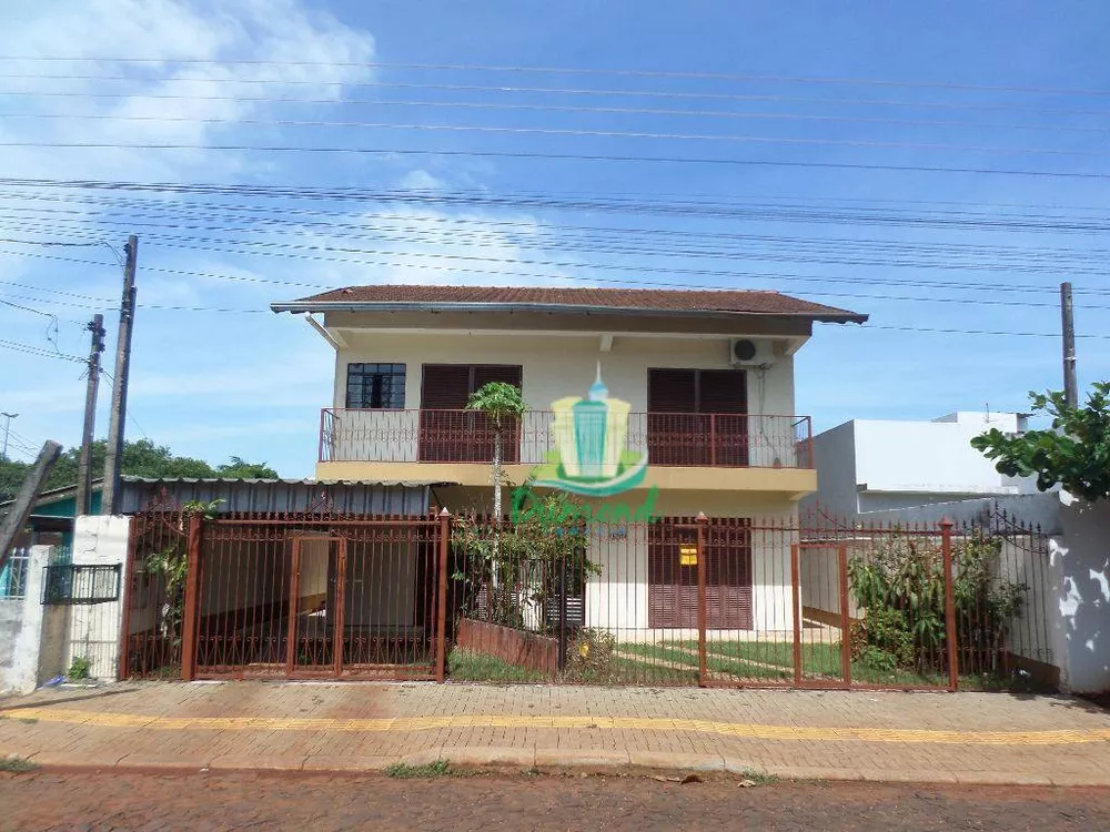 Sobrado à venda com 4 quartos, 165m² - Foto 1