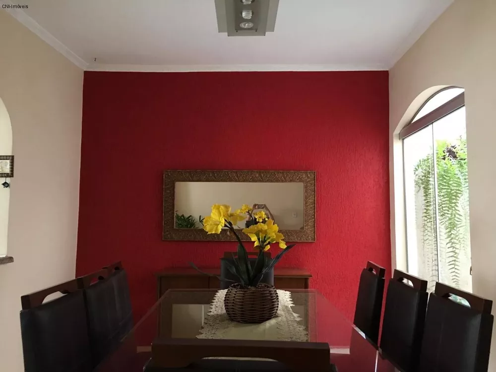 Casa, 3 quartos, 191 m² - Foto 2