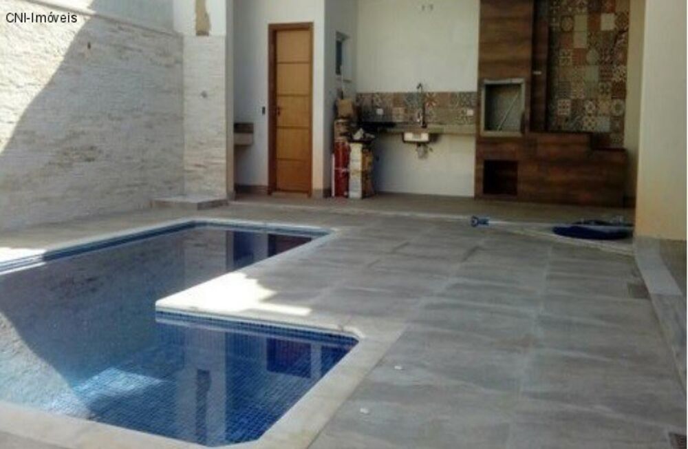 Casa, 3 quartos, 312 m² - Foto 1
