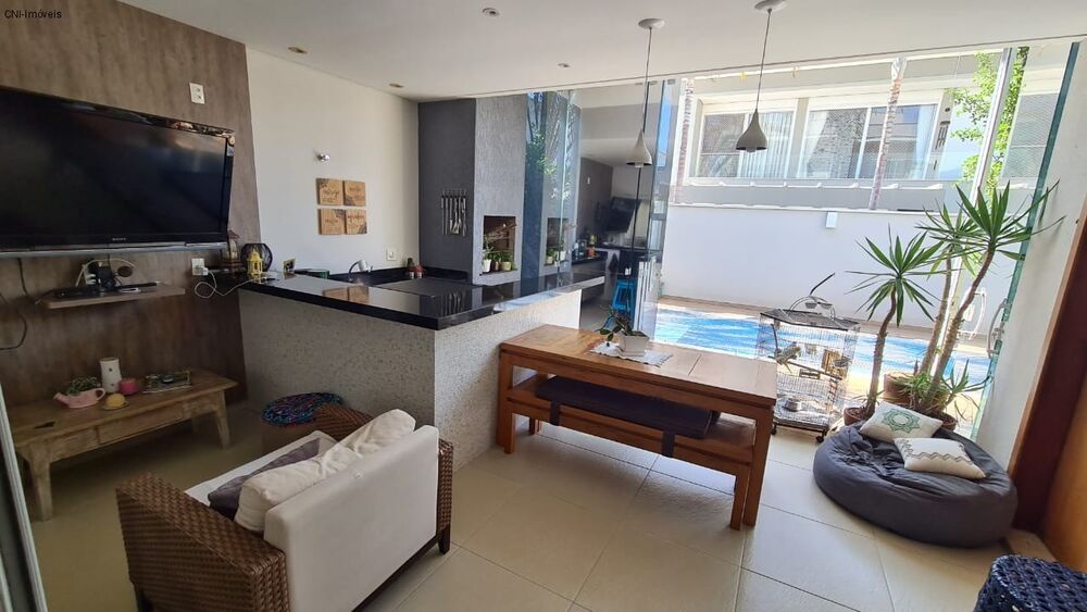 Casa, 3 quartos, 229 m² - Foto 2