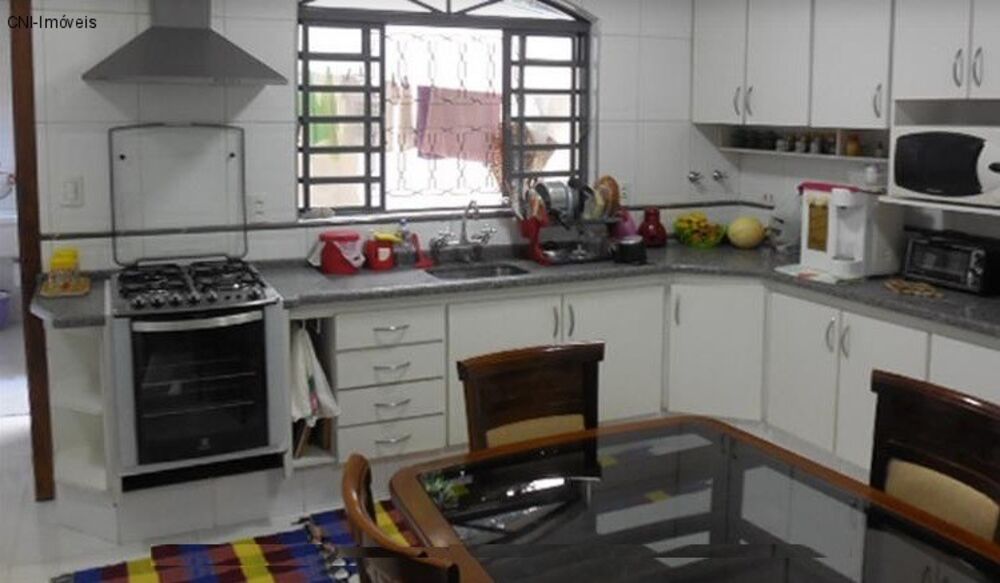 Casa, 3 quartos, 220 m² - Foto 2