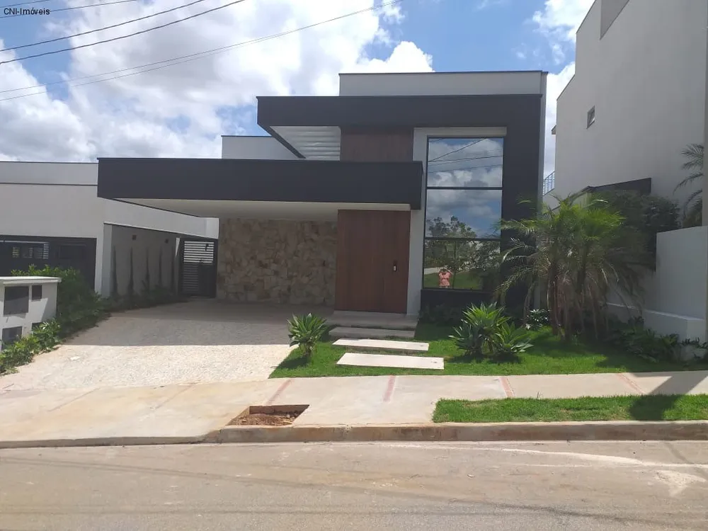 Casa, 3 quartos, 205 m² - Foto 1