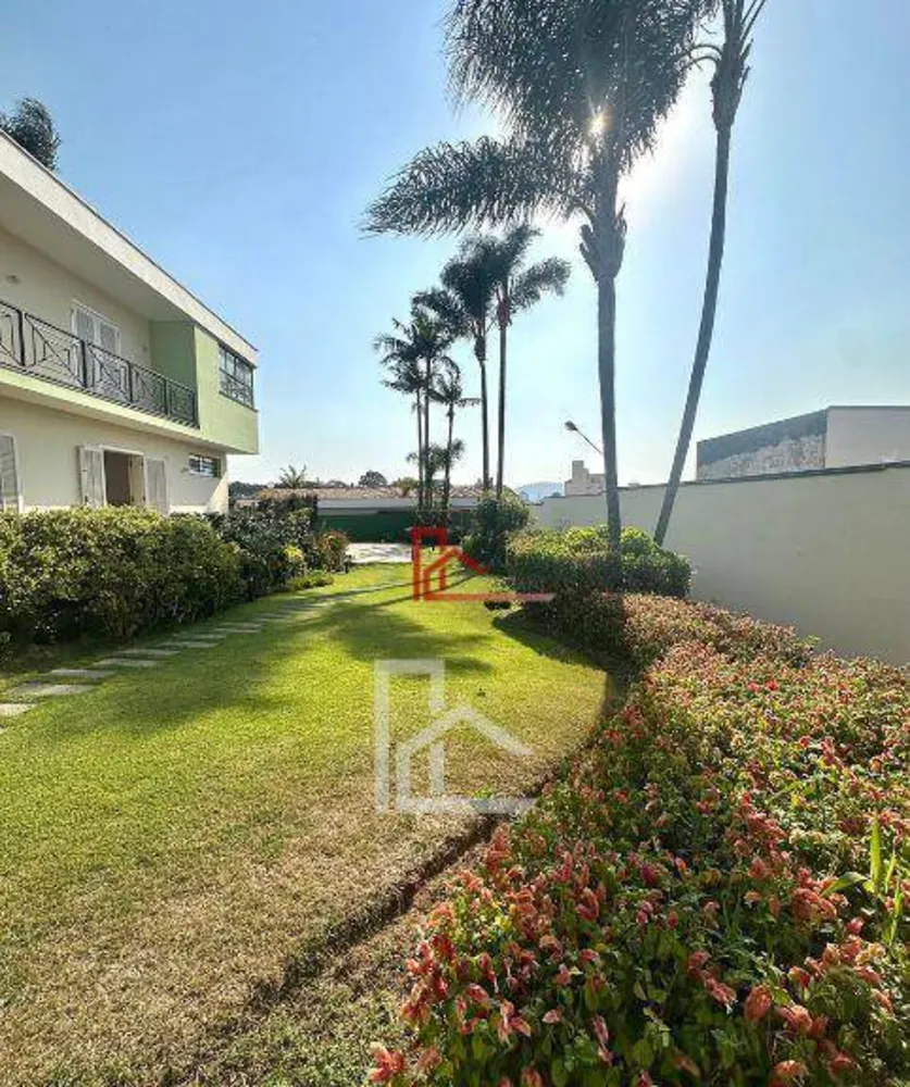Casa, 6 quartos, 440 m² - Foto 1