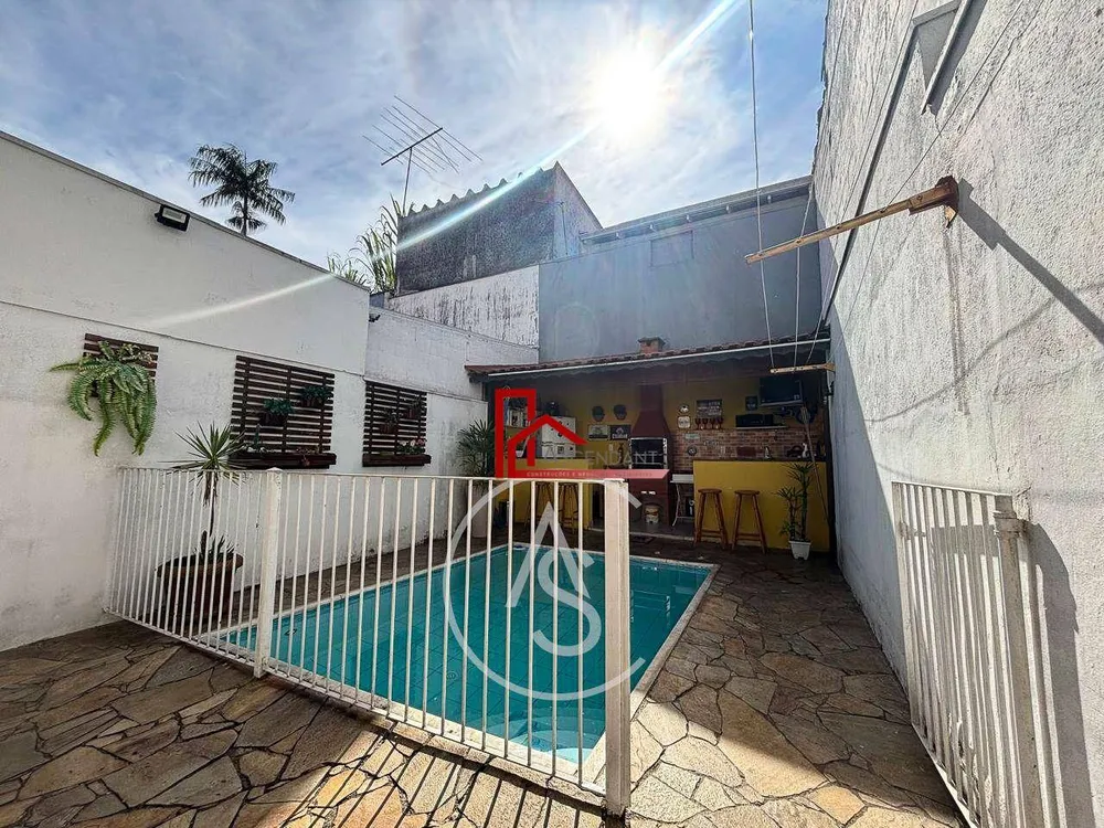 Casa, 3 quartos, 240 m² - Foto 11
