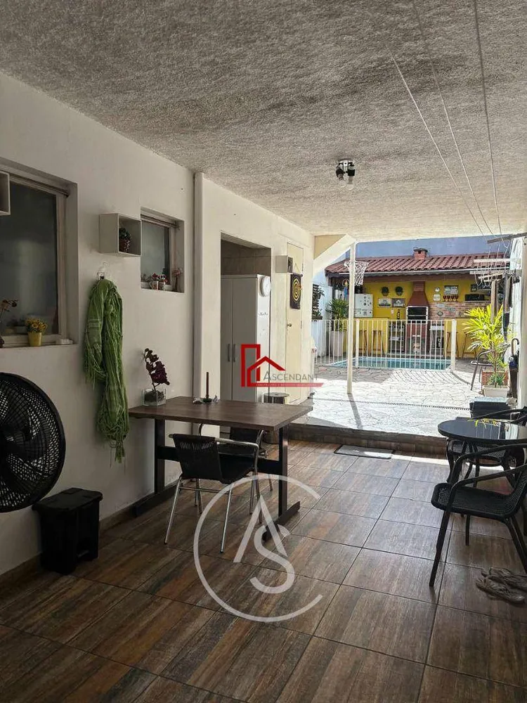 Casa, 3 quartos, 240 m² - Foto 8