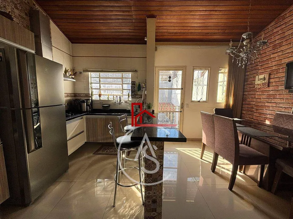 Casa, 3 quartos, 240 m² - Foto 10