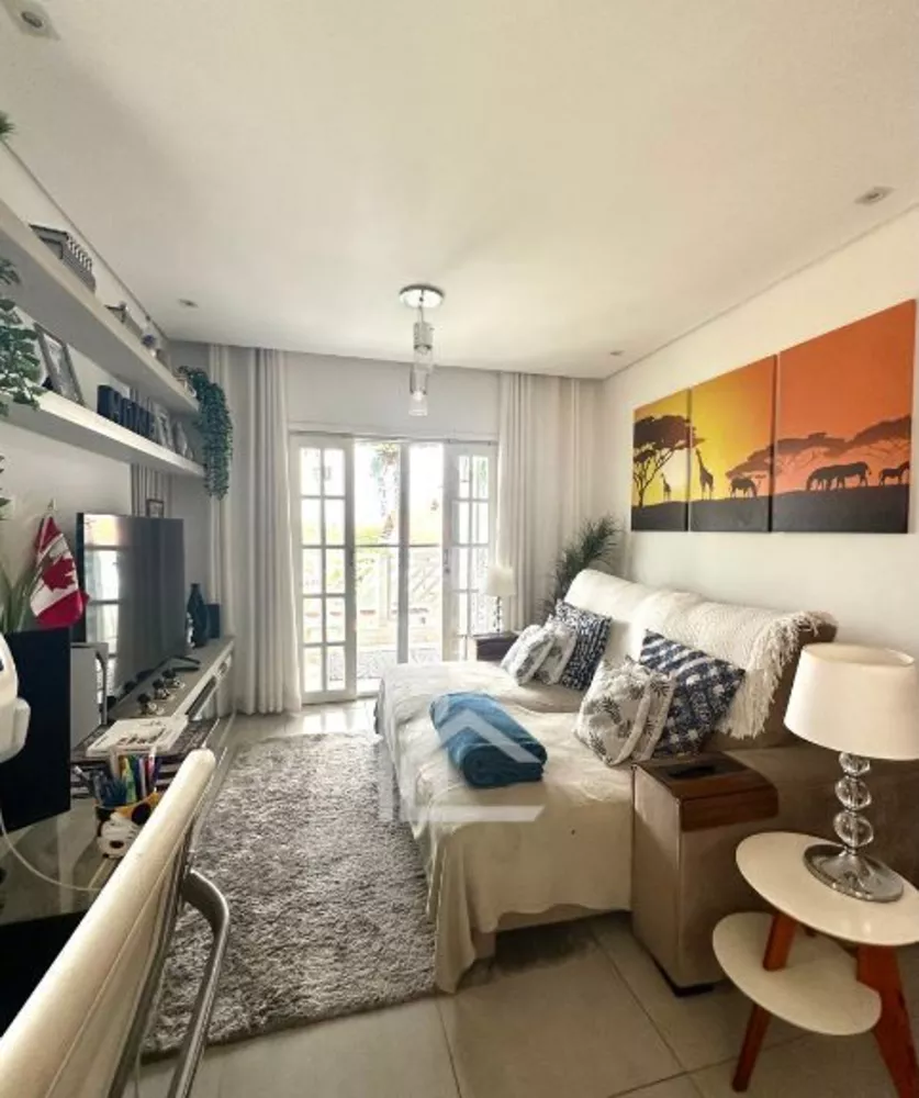 Casa à venda com 2 quartos, 110m² - Foto 1