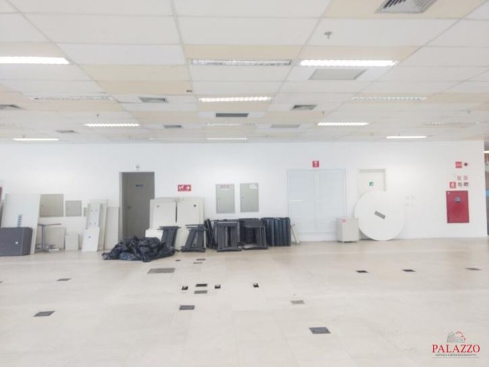 Sala-Conjunto, 1400 m² - Foto 1