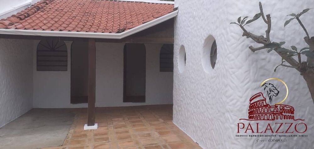 Casa à venda com 3 quartos, 444m² - Foto 1