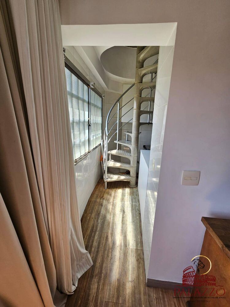 Cobertura à venda com 2 quartos, 128m² - Foto 2