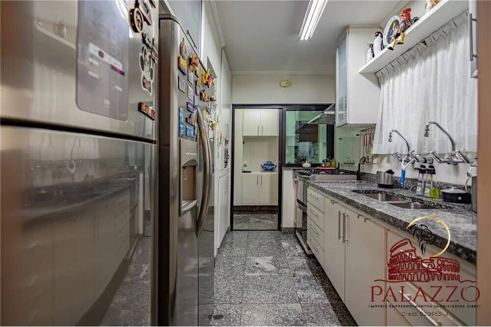 Apartamento à venda com 4 quartos, 208m² - Foto 8