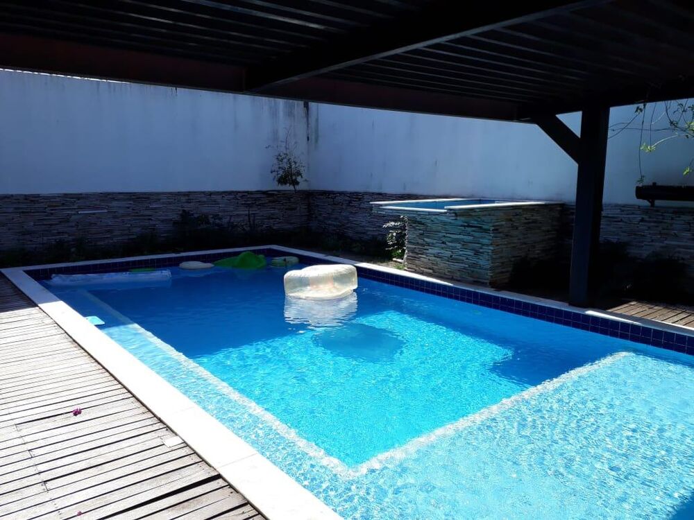 Casa à venda e aluguel com 7 quartos, 650m² - Foto 1