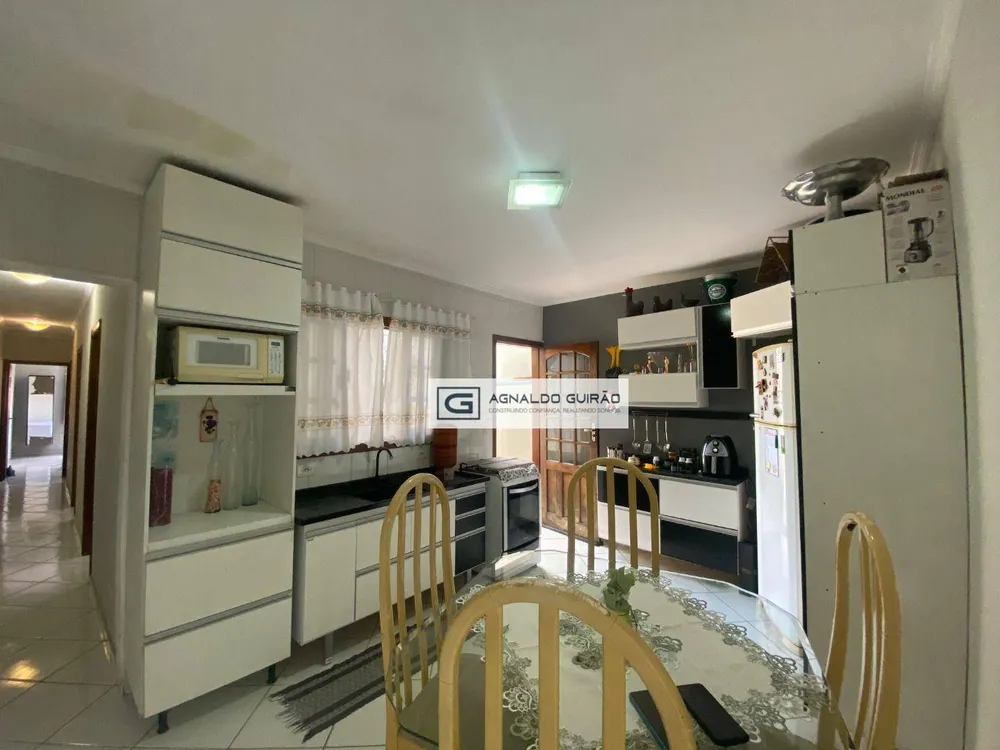 Casa, 3 quartos, 178 m² - Foto 3