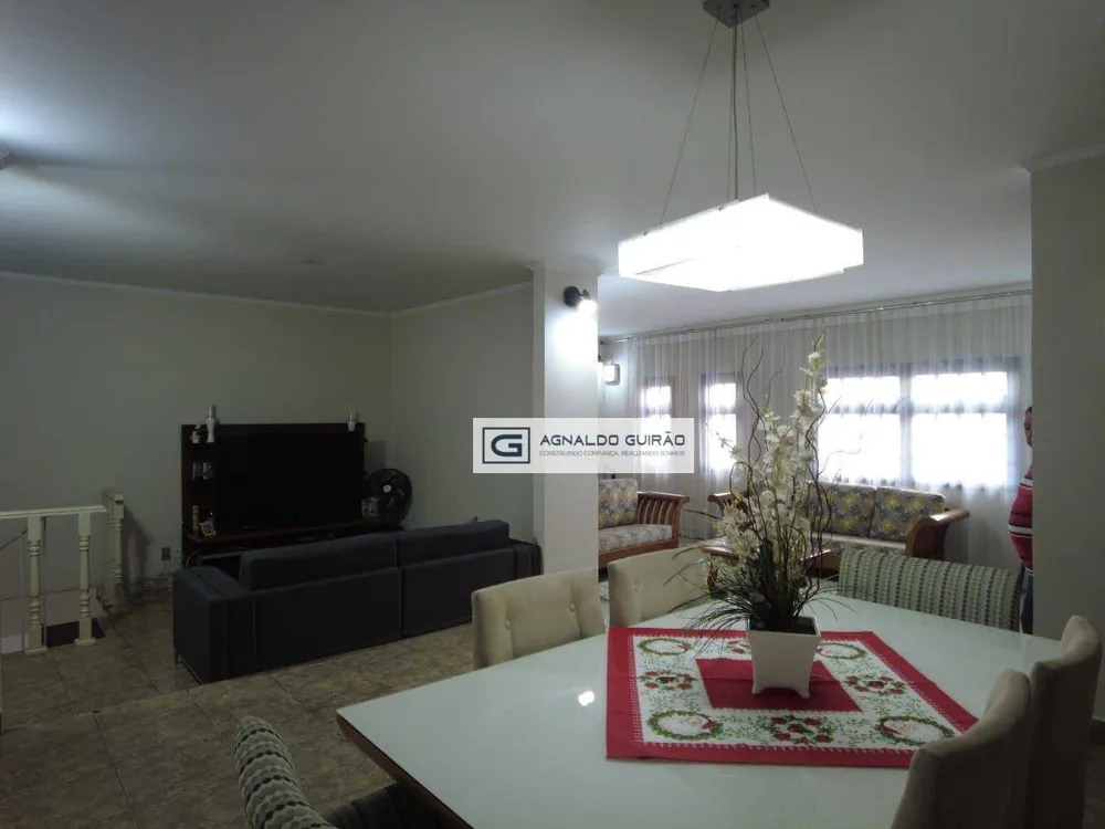 Sobrado, 3 quartos, 435 m² - Foto 2