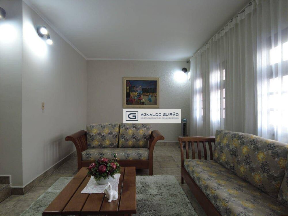 Sobrado à venda com 3 quartos, 435m² - Foto 1