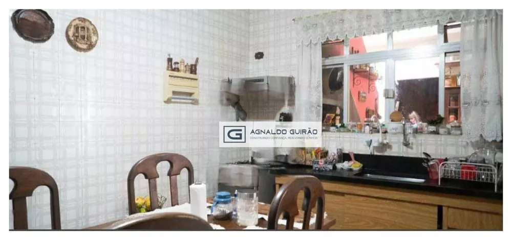 Sobrado, 3 quartos, 200 m² - Foto 2