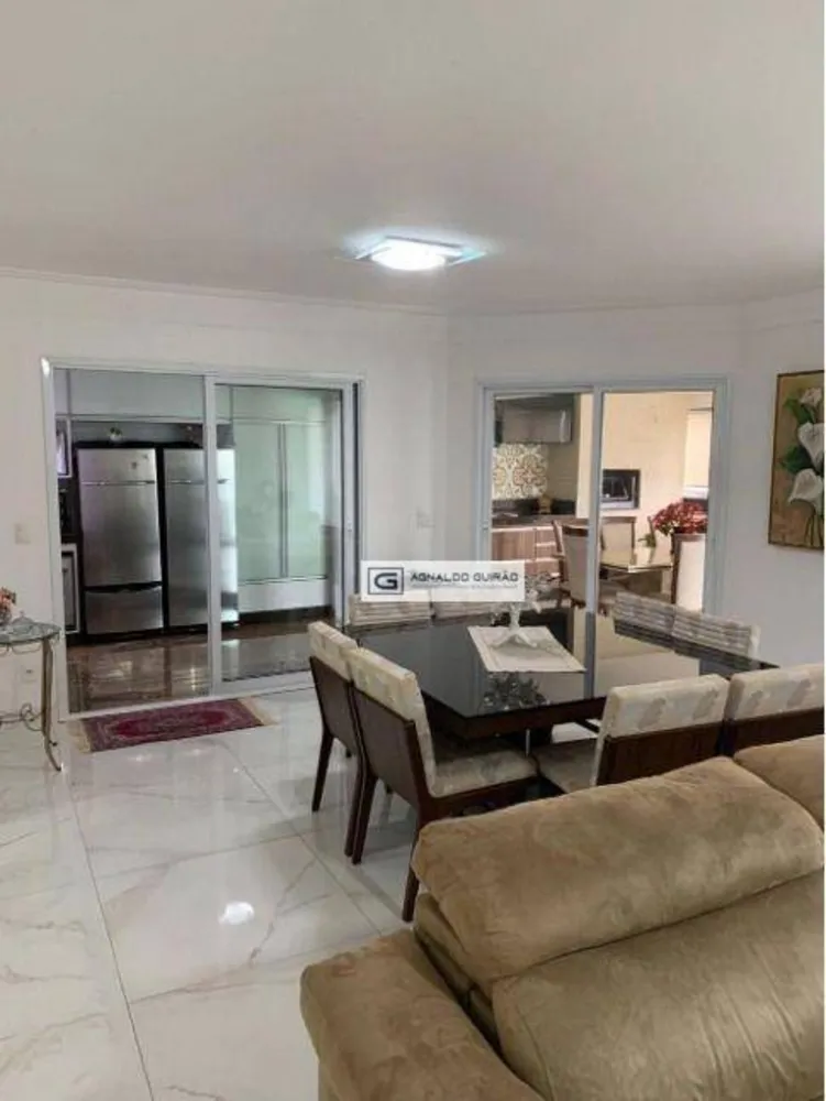 Apartamento, 3 quartos, 243 m² - Foto 1
