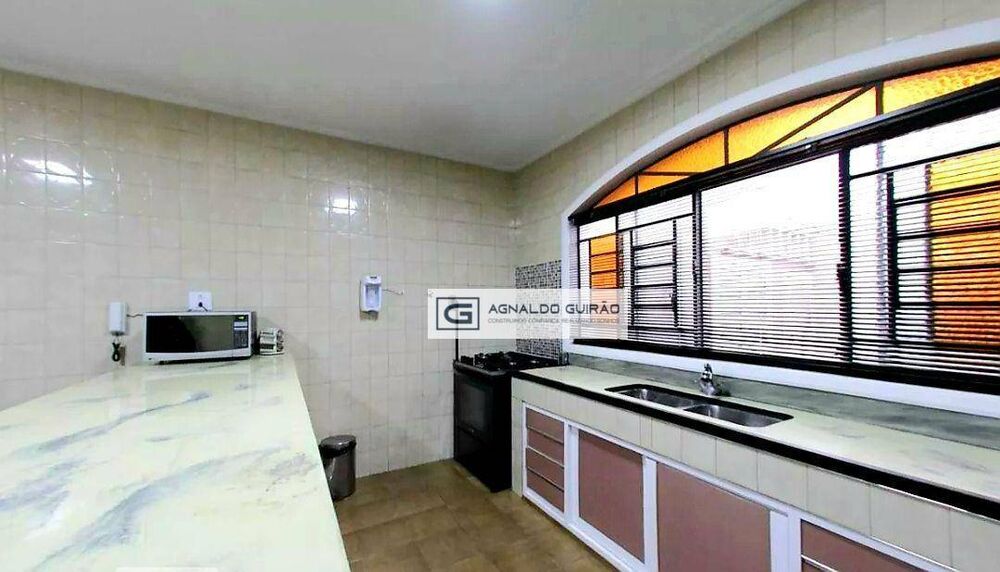Casa, 3 quartos, 238 m² - Foto 11
