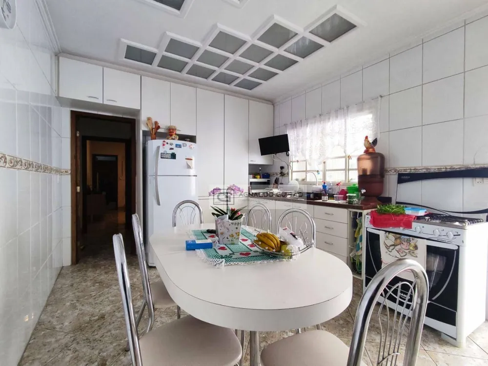 Casa, 3 quartos, 316 m² - Foto 1
