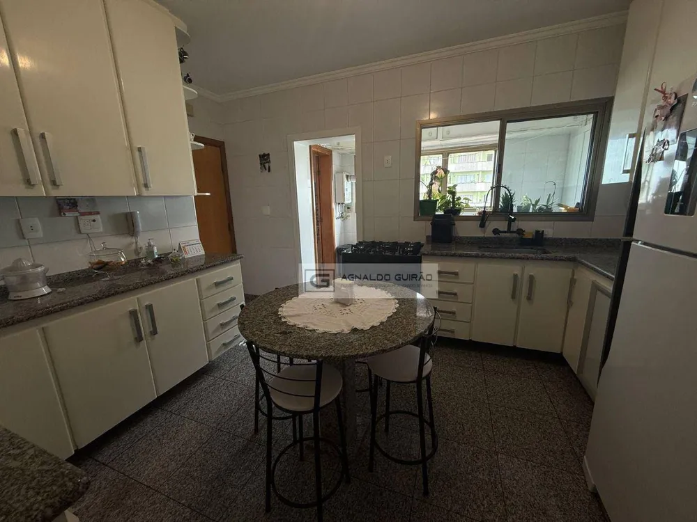 Apartamento, 3 quartos, 154 m² - Foto 2