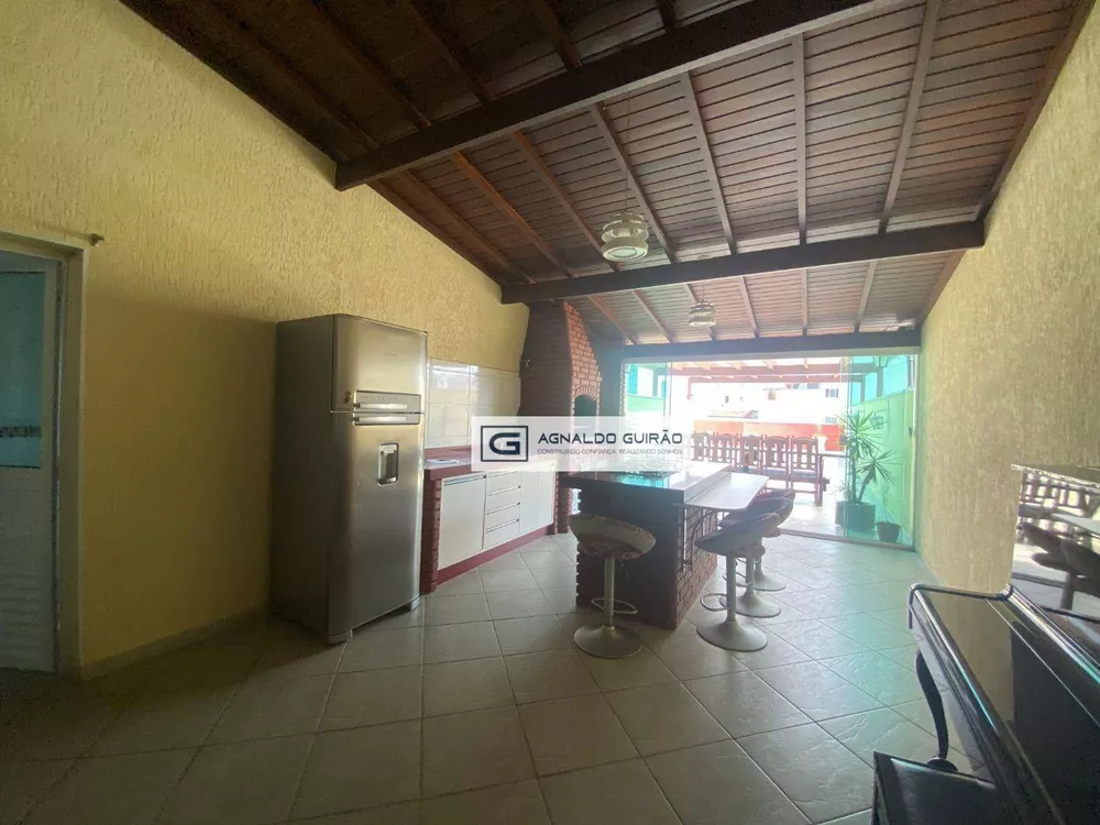 Cobertura, 3 quartos, 198 m² - Foto 2