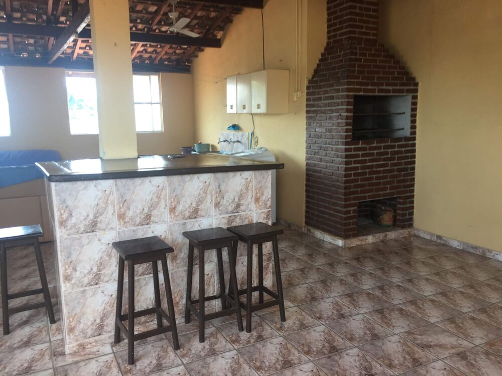 Casa, 4 quartos, 229 m² - Foto 1