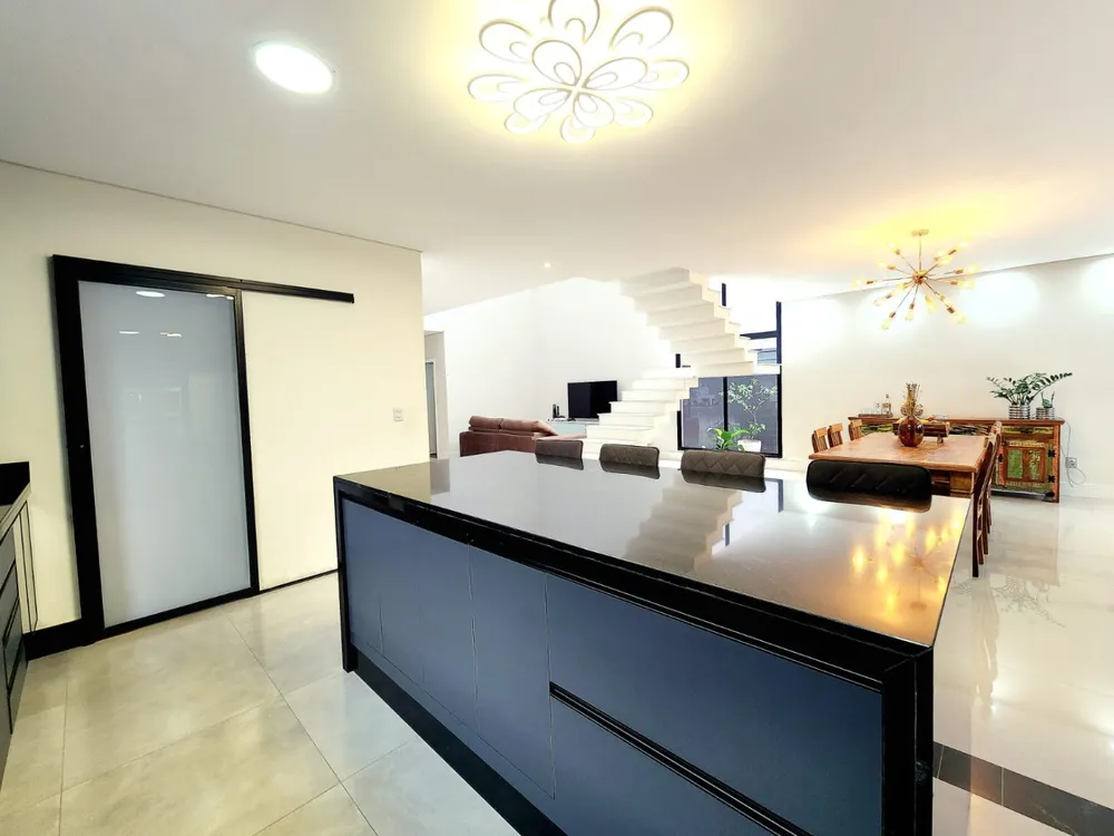 Sobrado, 4 quartos, 320 m² - Foto 2
