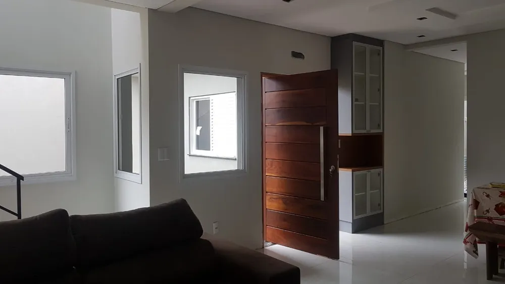 Casa, 3 quartos, 286 m² - Foto 1