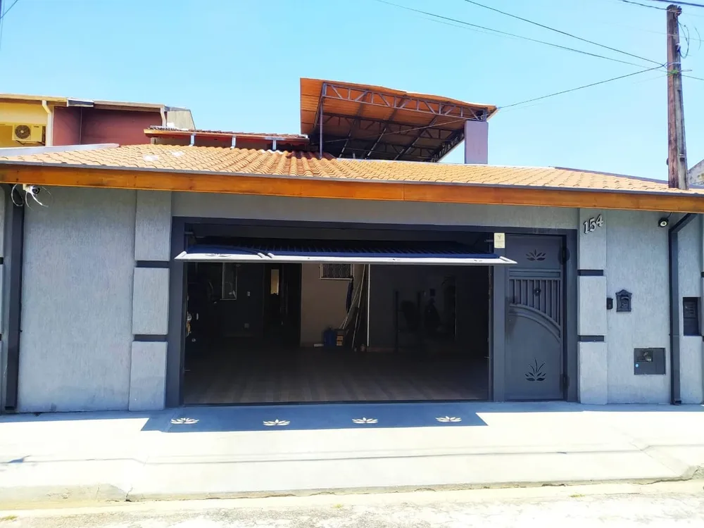 Casa, 3 quartos, 242 m² - Foto 2
