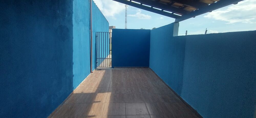 Casa à venda com 2 quartos, 200m² - Foto 2