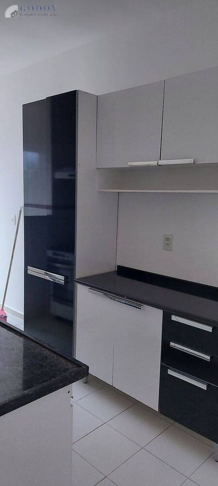 Apartamento à venda com 2 quartos, 70m² - Foto 4