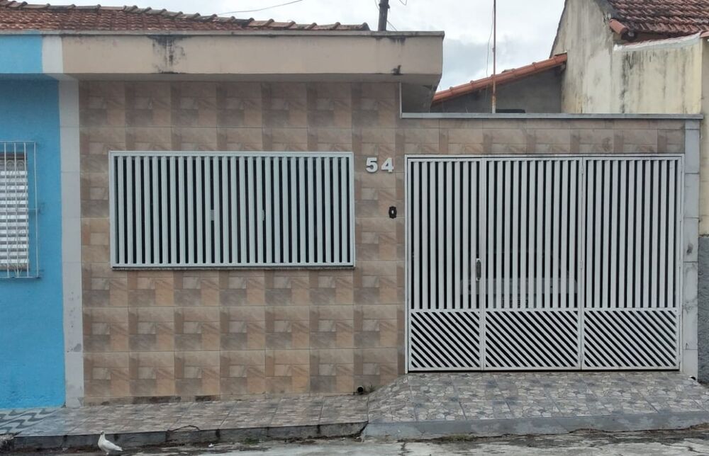 Casa à venda com 2 quartos, 175m² - Foto 1